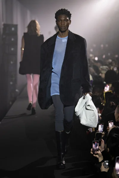Look 22